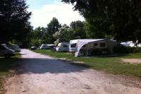 Nastanitev v prikolicah in avtodomih slika